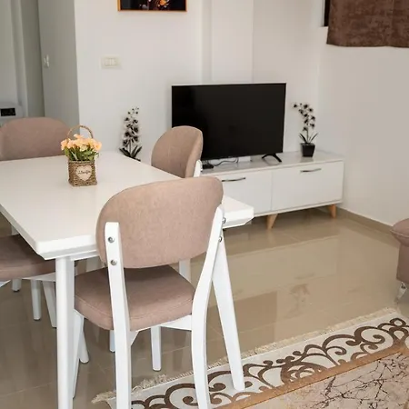 Rusi Sarande
